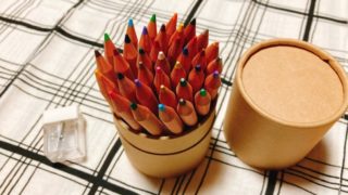 色鉛筆と鉛筆削り